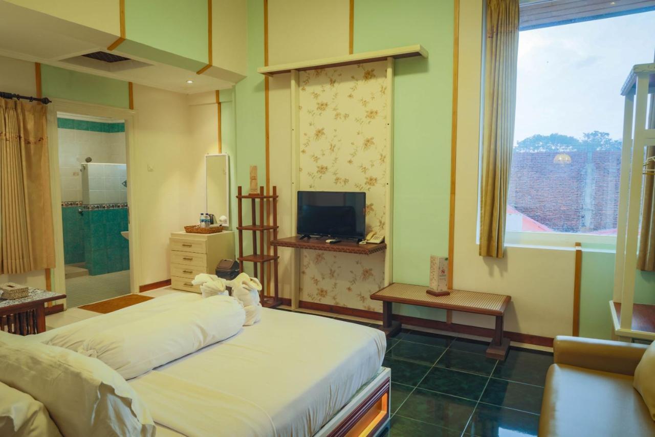 Family Hotel Gradia 2 Batu  Εξωτερικό φωτογραφία