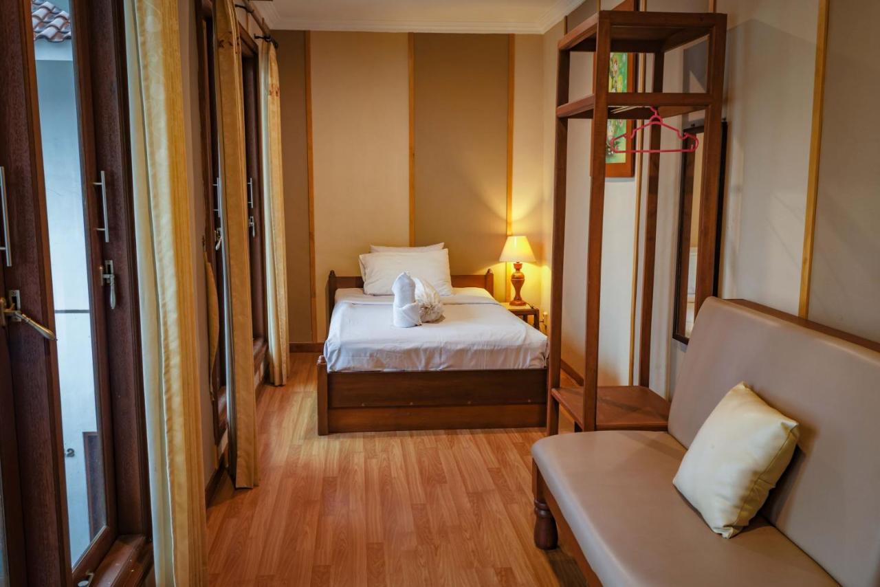 Family Hotel Gradia 2 Batu  Εξωτερικό φωτογραφία