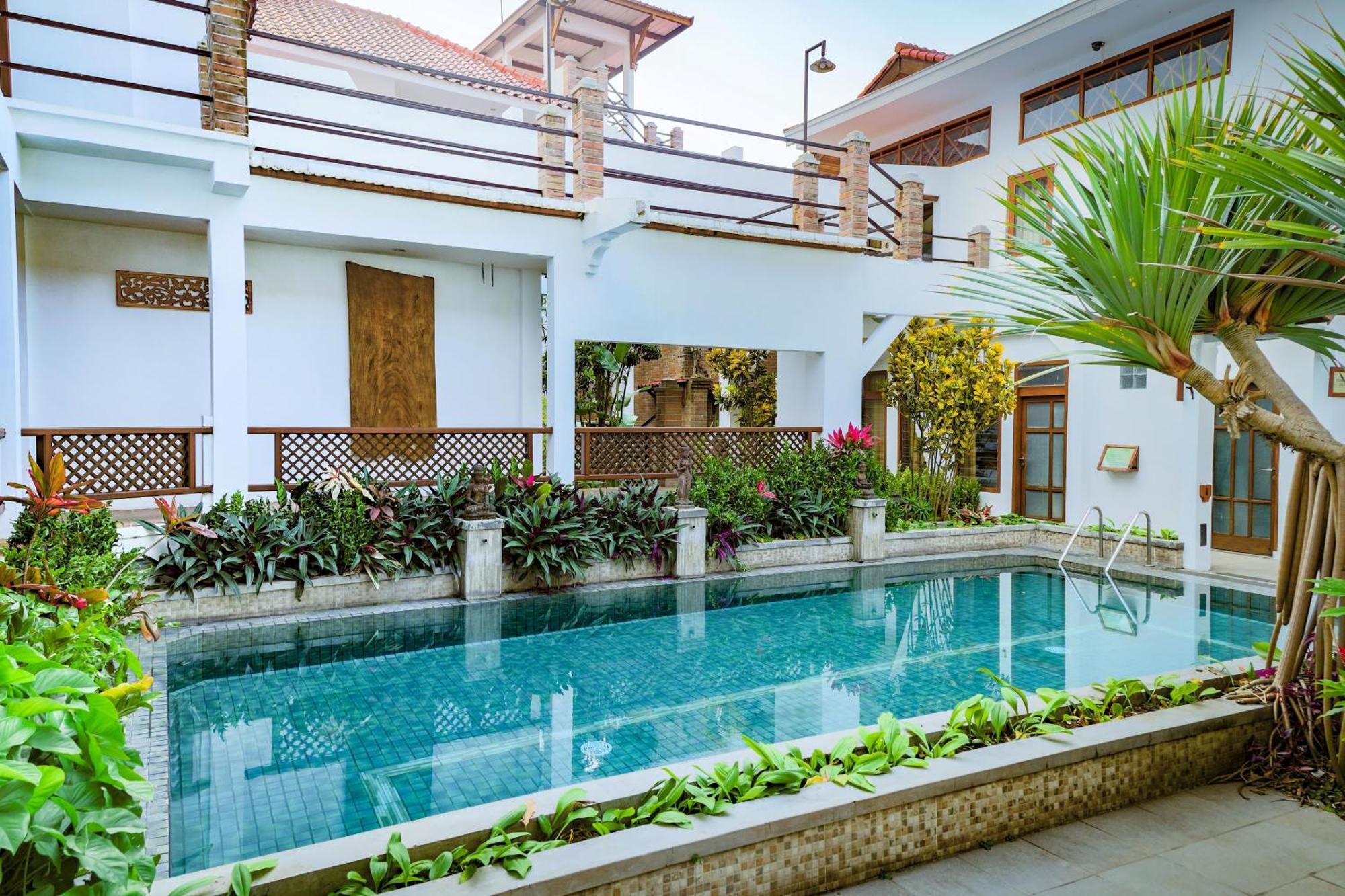 Family Hotel Gradia 2 Batu  Εξωτερικό φωτογραφία